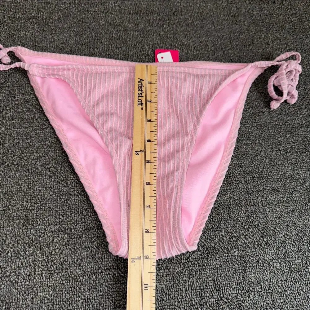 Xhilaration cheeky pink